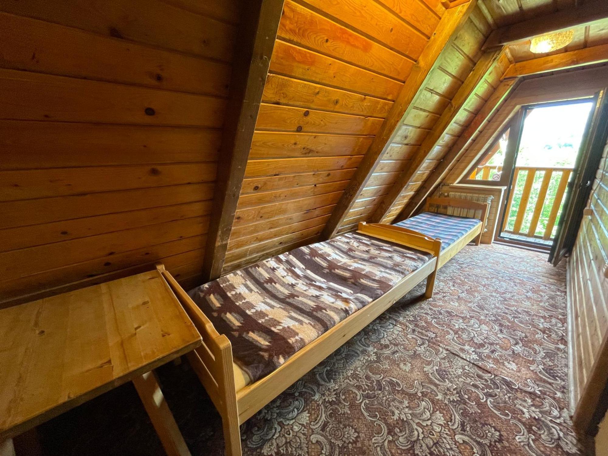チスナ Bacowka Pttk Pod Honem - Schronisko Gorskieホステル エクステリア 写真